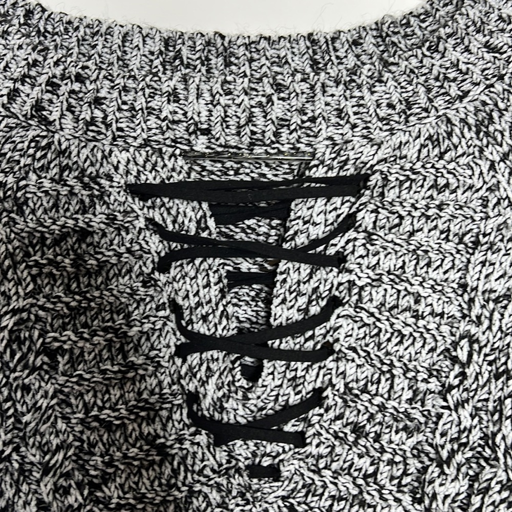 ANTHROPOLOGIE Neely Bubble Sleeve High Low Hem Knit Sweater Sz XS - Picture 4 of 10